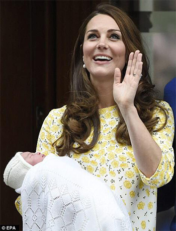 O-noua-printesa-in-familia-regala-a-Marii-Britanii---Ducesa-de-Cambridge-a-nascut-o-fetita