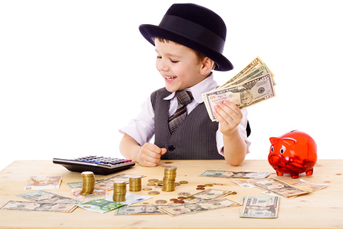 Educatie financiara - Cum ii explici copilului ca banii nu cresc in copac