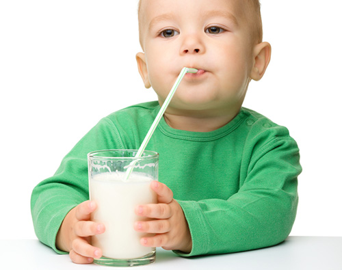 Tot ce trebuie sa stii despre lapte si hormonul de crestere bovin 
