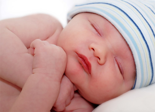 Vaccinurile pentru bebelusi - De ce se TEM parintii?