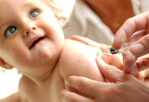 Ce pericole ascunde curentul antivaccinare?