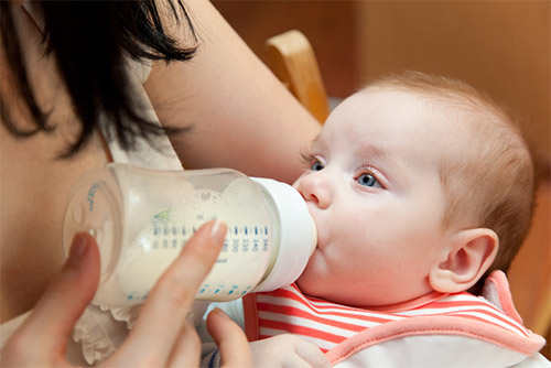 Tu stii care sunt dezavantajele alimentatiei mixte la bebelusi - cu lapte matern si formula?