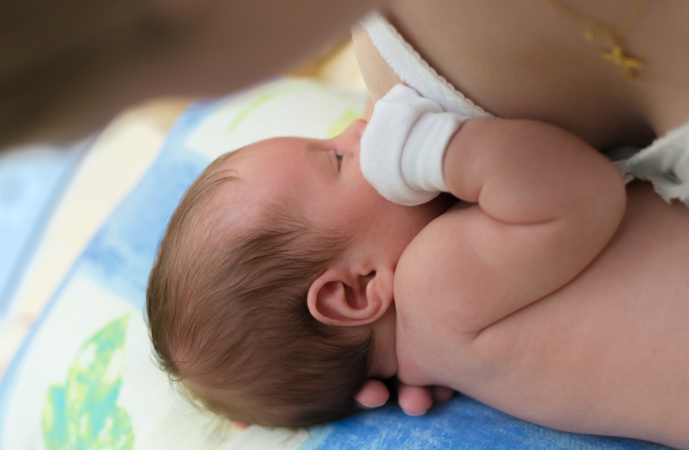 Alaptarea bebelusului dupa nasterea naturala si cezariana