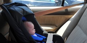 calatoria cu masina bebe