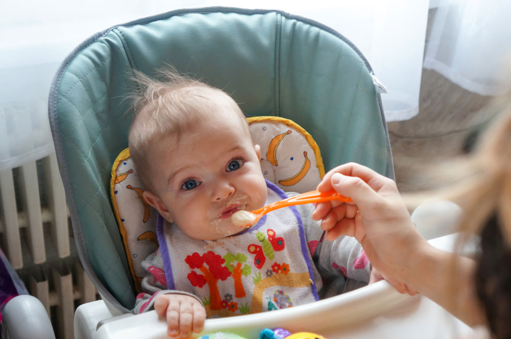 alimentatia-in-primul-an-copil