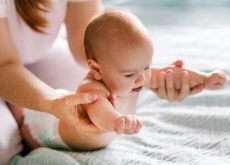 dezvoltare motricitate fina si grosiera bebelusi