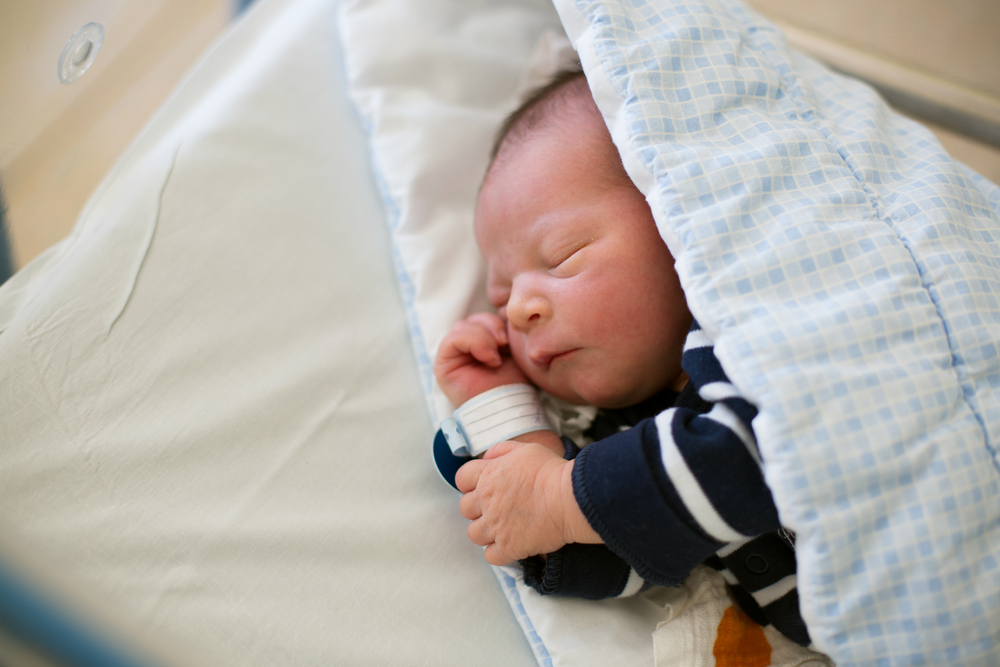 Distant fabric texture Sacul de dormit pentru bebeluși | Reguli pentru folosirea în siguranță -  Clubul Bebelusilor