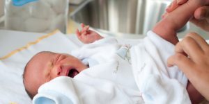 nou-nascut-in-primele-zile-acasa