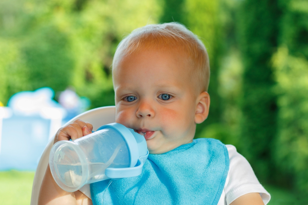 Pebish Leneş mai departe  Care este cea mai bună apă pentru bebeluși? Alege în funcție de următoarele  criterii - Clubul Bebelusilor