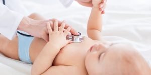 examinare respiratie bebelus