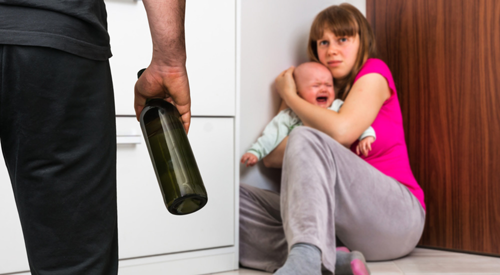 Tatăl alcoolic. Ce trebuie să facă mama, cum este afectată viața unui copil care crește lângă un tată de alcool - Clubul Bebelusilor