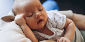 Cum-învață-un-nou-născut